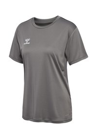 Szara sportowa koszulka wykonana z gładkiego materiału, z okrągłym kołnierzem i krótkimi rękawami. Z przodu znajduje się małe białe logo.