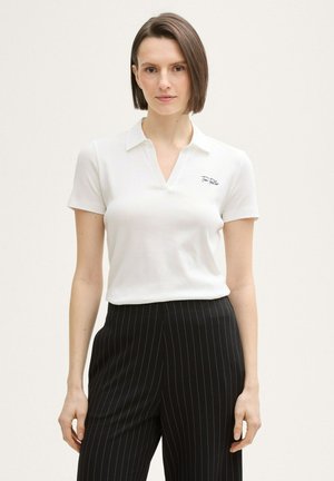 BASIC MIT LOGO-STICKEREI - Poloshirt - whisper white