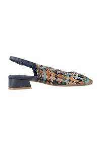 Zapato de talón abierto tipo slingback tejido en tonos azules, marrones y teal; puntera puntiaguda; diseño texturizado; tacón bajo cuadrado; talón abierto con correa ajustable.