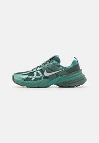V2K RUN - Sneakersy niskie