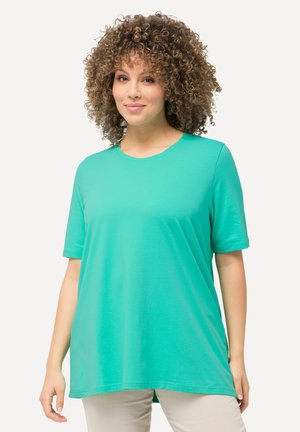 Turkooise t-shirt met korte mouwen in een relaxed fit, met een ronde halslijn en een zachte, gladde textuur. Minimalistisch ontwerp zonder patronen.