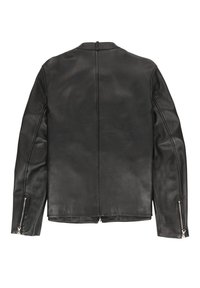 Giubbotto di pelle nera visto da dietro con maniche lunghe, una cucitura centrale e cerniere argentate ai polsini.