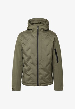 Oliwkowa ocieplana kurtka z pikowanym przodem, centralnym zamkiem błyskawicznym i kapturem. Posiada zamykane na zamek błyskawiczny kieszenie boczne i na rękawach do przechowywania.