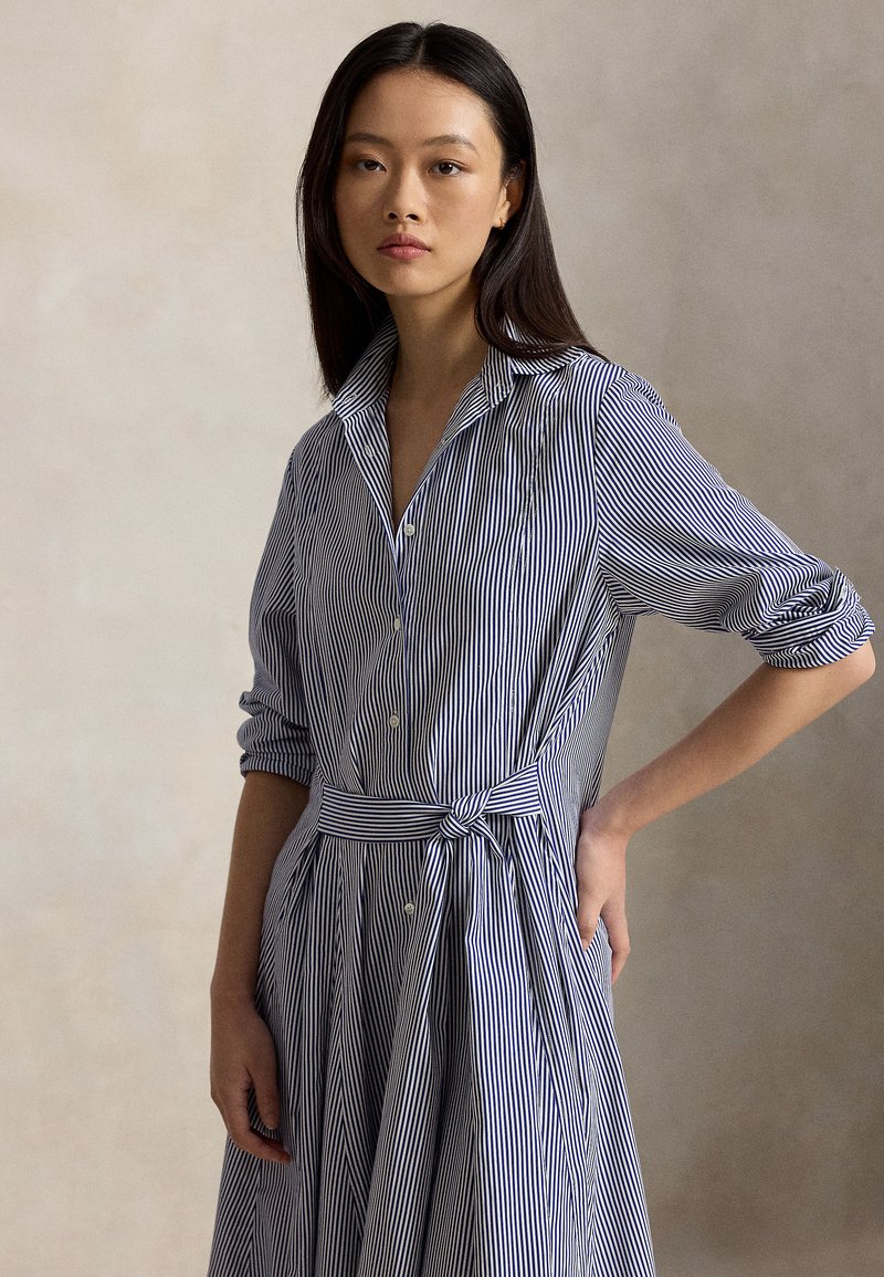 Polo Ralph Lauren STRIPED COTTON TIE-WAIST SHIRTDRESS - Shirt dress - white/ fall royal/dark blue