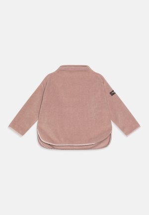 Veste polaire rose douce à manches longues et ourlet arrondi, vue de dos sur un fond clair uni.