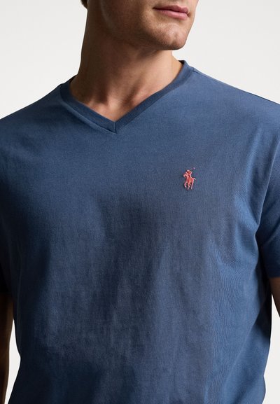 Polo Ralph Lauren CLASSIC FIT JERSEY V-NECK T-SHIRT - Basic T-shirt - clancy blue