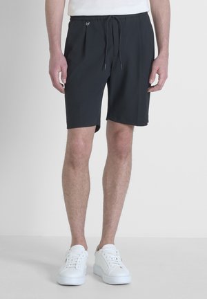 NEIL REGULAR FIT - Shorts - black