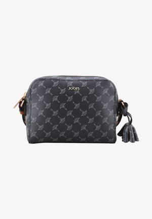 Borsa a tracolla sintetica nera con superficie texture, caratterizzata da un motivo grigio e un dettaglio con nappina. Chiusura con zip e logo del marchio visibile.