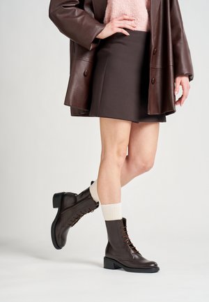 HEELED COMBAT - Botines con cordones - dark brown