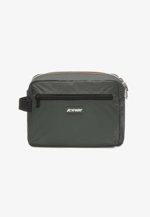 Borsetta rettangolare per articoli da toeletta di colore verde scuro con tasca frontale con cerniera nera, patch con logo K-Way e manico laterale.