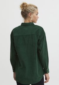 b.young LOOSE SHIRT - Camicia - botanical garden