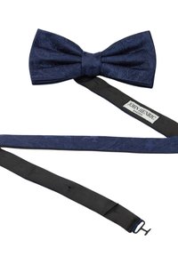 Marinblå fluga med paisleymönster, texturerat tyg och ett svart justerbart band med spänne och etikett.