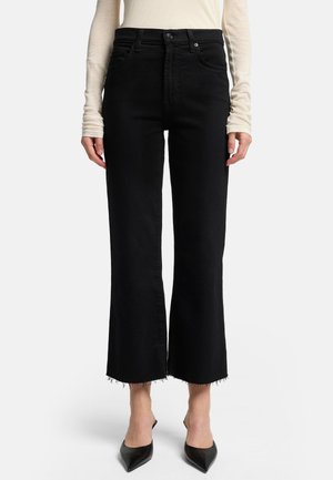 Zwarte denim flared jeans met een hoge taille, voorzien van rauwe zoomranden en subtiele voorzakken. Soepele textuur, gestructureerde pasvorm.
