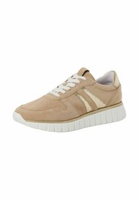 Beige nahan sneaker dengan tali putih, dilengkapi dengan garis emas metalik, sol putih yang bercorak, dan desain ujung bulat.