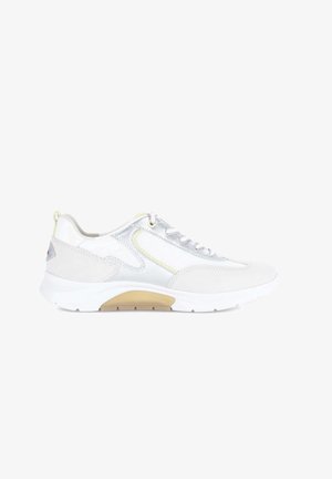 White and silver sneaker with mesh panels, lace-up front, padded collar, and beige rubber sole designed for casual wear.