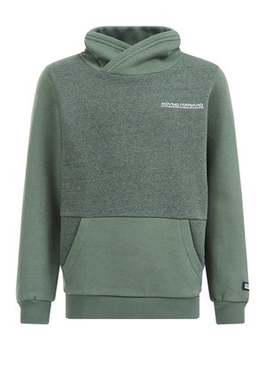 Groene pullover hoodie met kruisoversluiting bij de hals, kangaroezak en de tekst "MOVING FORWARD" op de linkerborst.