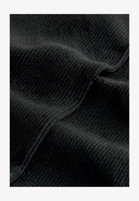 Selected, black