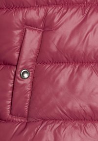 ONLY GIRLS KOGNEWEMMY SAVANNAH QUILTD  - Zimná bunda - red violet/silver