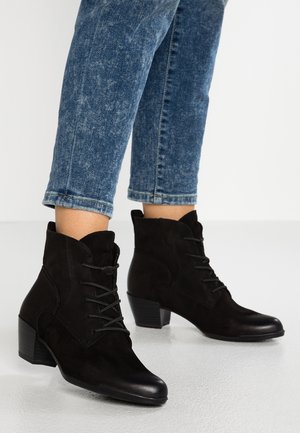Tamaris Tronchetti - black