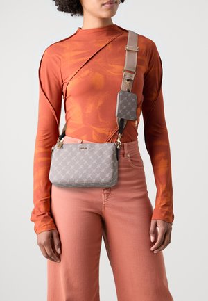 JOOP! CORTINA JASMINA SHOULDER - Skulderveske - simply taupe