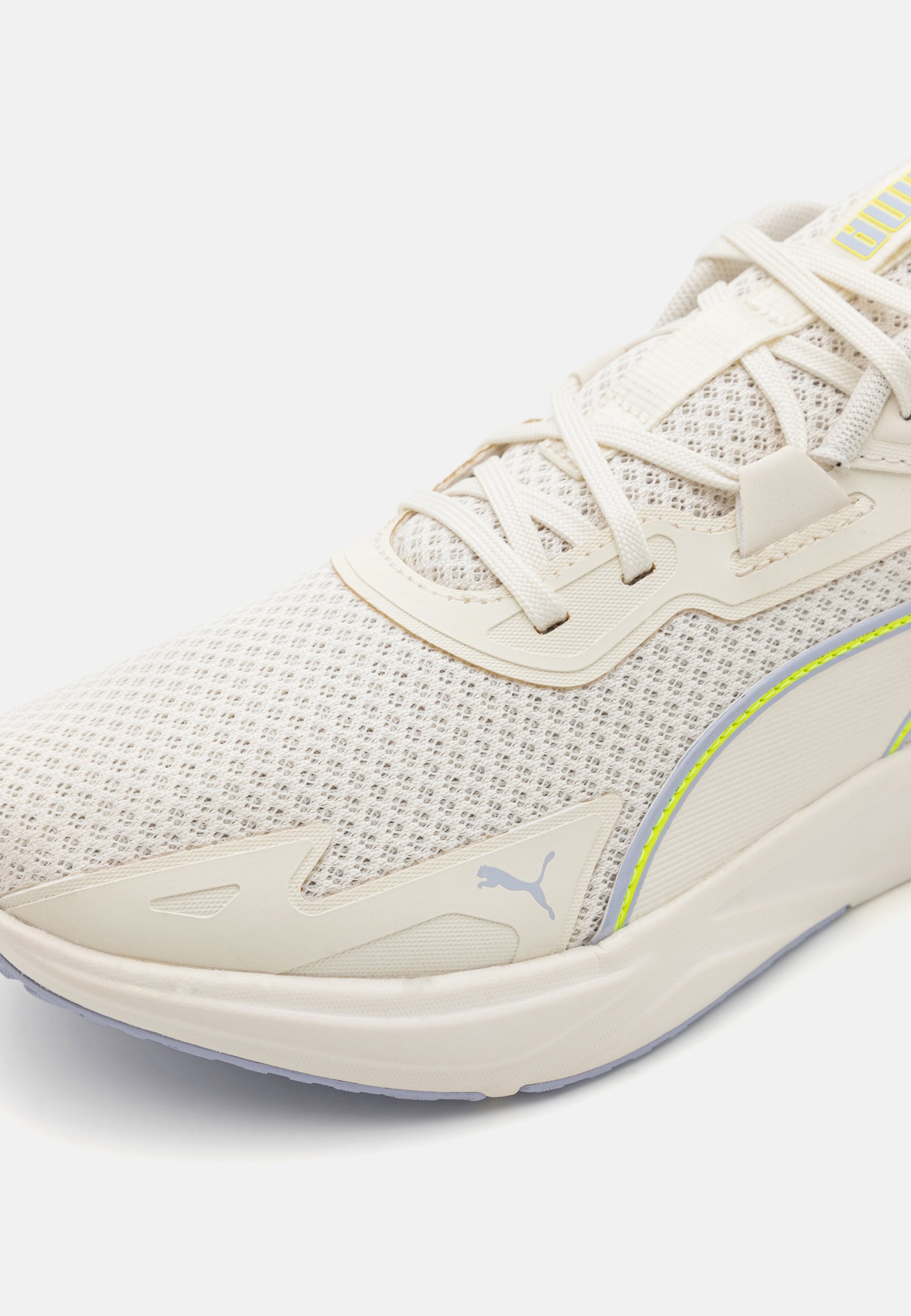 Puma DISPERSE XT - Training shoe - warm white/cool weather/yellow  alert/beige - Zalando