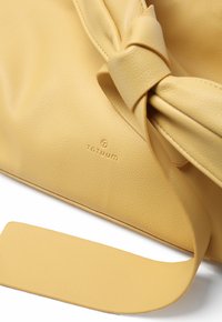 TATUUM NATI - Kabelka - yellow
