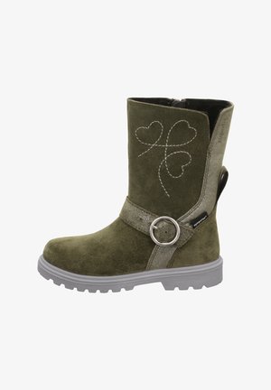 Olivgrüner Wildlederstiefel mit runder Zehenform, silbernem Akzentenring und gesticktem Herzdesign. Besitzt eine Gummisohle und einen Reißverschluss.