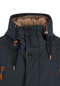 Veste bleu foncé avec une capuche doublée de fourrure, cordons de serrage ajustables, quincaillerie couleur cuivre et deux poches avant zippées.