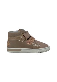 Scarpe alte marroni con un accento dorato lucido e una fascia scintillante. Materiale morbido con una finitura testurizzata e suola in gomma bianca.
