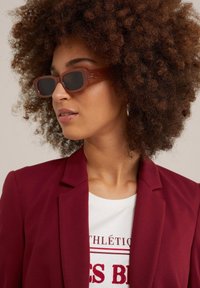 WE Fashion GETAILLEERDE - Blazer - red