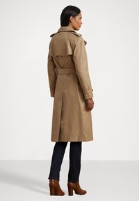 Lauren Ralph Lauren DOUBLE BREASTED COTTON BLEND TRENCH COAT - Καμπαρντίνα - sand