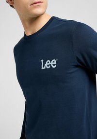 Lee WOBBLY TEE - REGULAR FIT - Langarmshirt - rivet navy