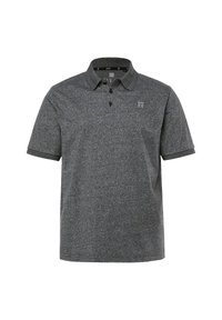 Polo a maniche corte grigio scuro con texture, con tre bottoni neri e un piccolo logo bianco sul lato sinistro del petto.