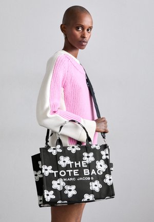 MARC JACOBS THE MEDIUM TOTE - Håndveske - black/white