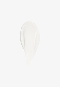 Biała krem lub lotion w gładkim, kroplowym kształcie z błyszczącym wykończeniem, odbijający światło i ukazujący delikatny połysk.