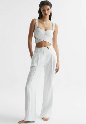 REGULAR FIT - CRISTINA WRAP DESIGN - Bikinitop - white