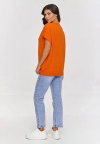Makadamia - T-shirt basic