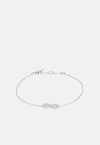 Silberarmband mit einem Unendlichkeitssymbol als Mittelpunkt, das eine zarte Kette und einen Verschluss aufweist. Das Symbol ist mit kleinen Edelsteinen geschmückt.