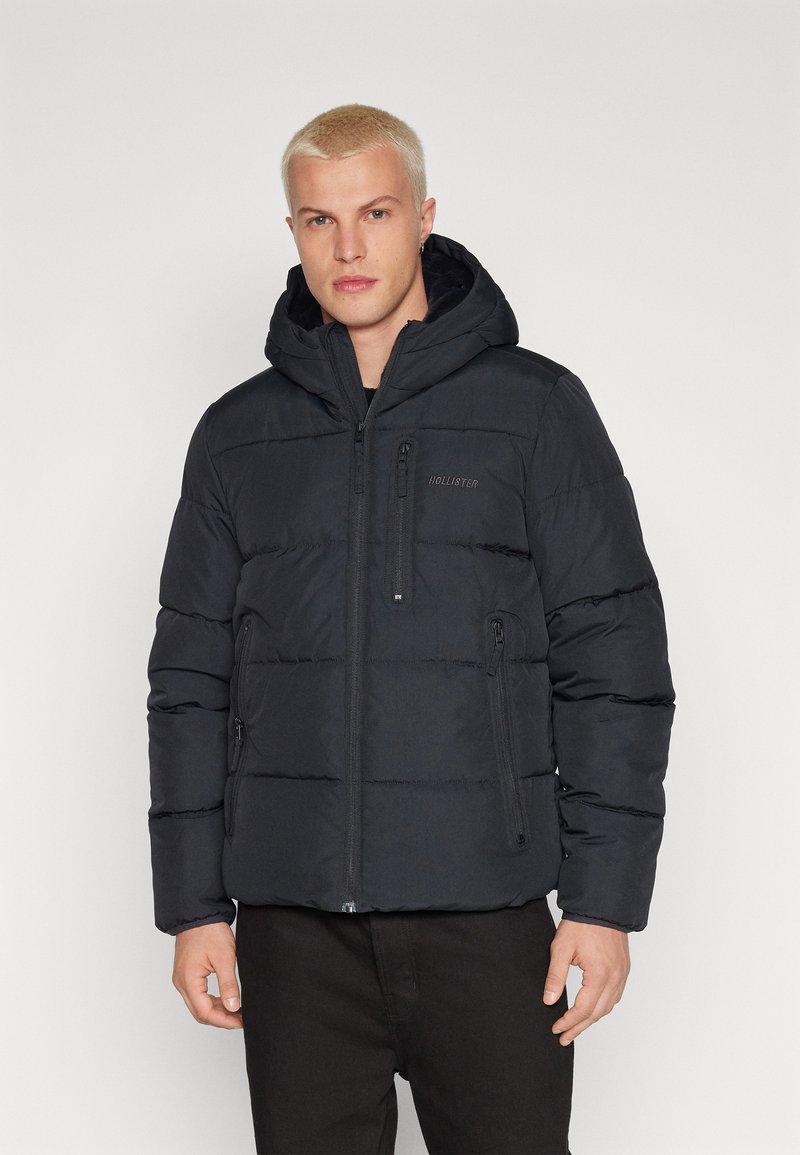 Hollister Co. WIDE CHANNEL COZY PUFFER Winter jacket black Zalando.ie
