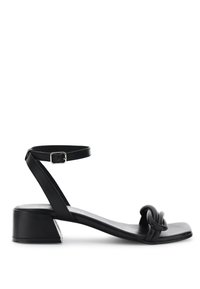 Sandal in pelle nera con punta quadrata, fascia frontale annodata e cinturino alla caviglia con fibbia color argento. Design con tacco a blocco per maggiore stabilità.