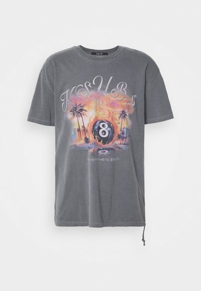 Gray cotton t-shirt with a graphic design featuring a flaming 8-ball, palm trees, and text, round neckline, and short sleeves.