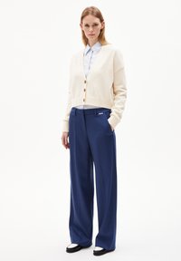 ARMEDANGELS LEANDRAA - Broek - faded indigo