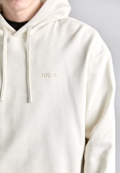 NN.07 DAVID HOODIE - Bluză de molton - off-white
