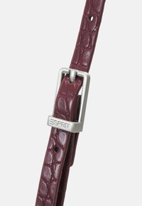 Esprit OLIVE BAGUETT - Mala de mão - garnet red
