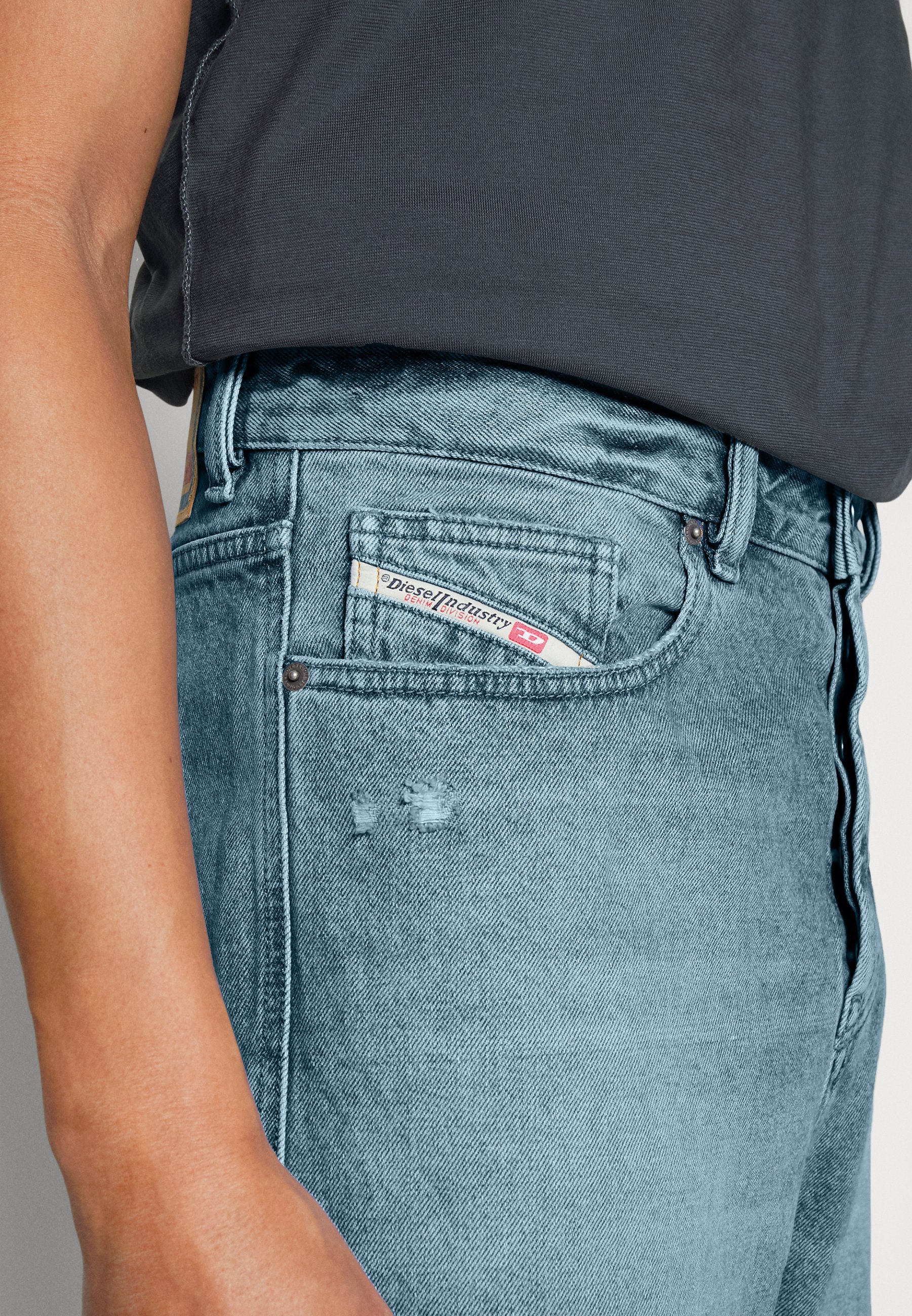 Diesel D-RISE - Relaxed fit jeans 