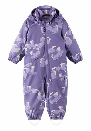 Fioletowy jednoczęściowy kombinezon przeciwdeszczowy dla dzieci z kapturem, biały abstrakcyjny wzór konia, elastyczne mankiety, ukośny przedni zamek błyskawiczny oraz paski na stopy.