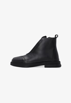 Schwarze Leder-Ankle Boots mit glatter Oberfläche, runder Zehenform und seitlichem Reißverschluss. Verfügt über eine strukturierte Sohle und dezente Nähte.
