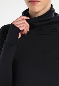 Under Armour Sports T-shirt - black