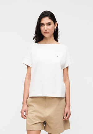 Tommy Hilfiger BOAT NECK GROWN-ON SLEEVE T-SHIRT - Triko s potiskem - ecru