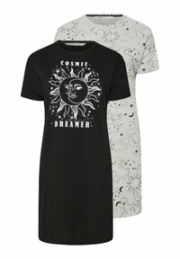 Set di t-shirt nera e grigia con stampe cosmiche; la t-shirt nera presenta una grafica del sole e il testo "COSMIC DREAMER", mentre la t-shirt grigia ha un motivo di stelle e luna.